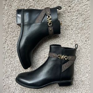 Michaels Kors Farrah Falt Booties
